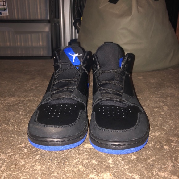 ***SOLD*** Jordan Fadeaway ‘Black Royal’ - Picture 3 of 8